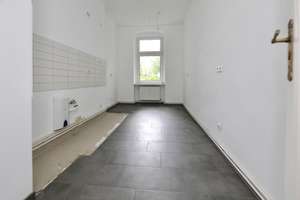 SCHÖNER ALTBAU MIT BALKON - STUCK, DIELEN & HOHE DECKEN - HÜBSCHER GEMEINSCHAFTSGARTEN – Stephanstr. 25 bb, 12167 Steglitz, Berlin – Vorschaubild 9