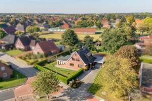 Geräumiges Wohnhaus in bester Lage von Westerholt - mit Platz für die ganze Familie und Hundefreunde – Die vollständige Adresse der Immobilie erhältst du vom Anbieter., 26556 Westerholt – Vorschaubild 2