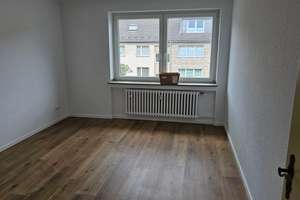 Nur für 2 Personen geeignet!!! Helle, neu ren. 3 Zi.-Wohn. in Duisburg-W`ort – Hultschinerstr. 93, 47055 Wanheimerort, Duisburg – Vorschaubild 4