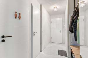 Hochwertig kernsanierte 3-Zimmer-Eigentumswohnung mit offener Wohn/-Essküche, Terrasse & Stellplatz – Nipkowstr. 34-36, 12489 Adlershof, Berlin – Vorschaubild 16