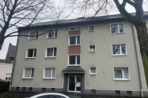 2,5-Raum-Wohnung Erdgeschoss mit Balkon in Essen-Karnap, Hattramstraße 1, 45329 Essen