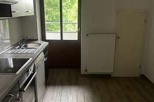 Sehr schöne 2-Zimmerwohnung mit Wannenbad, Balkon und tollem Hausgarten!! – Geibelstraße 16, 9127 Gablenz, Chemnitz – Vorschaubild 2