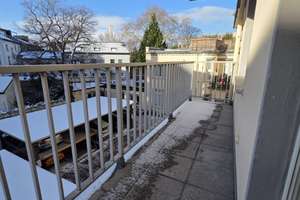 Helle 3-Zimmer Wohnung mit Balkon im 2. OG in Aachen Innenstadt – Harscampstraße 42, 52062 Kaiserplatz, Aachen – Vorschaubild 2