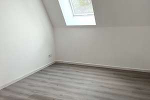 Tolle 2 Zimmer-Wohnung mit Balkon, Einbauküche wartet auf Sie! – Semmelweisstraße 22, 12524 Altglienicke, Berlin – Vorschaubild 6