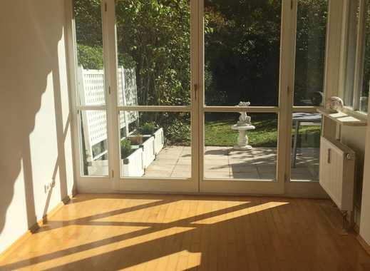Exklusive, modernisierte teilmöblierte 3-Zimmer-EG-Wohnung mit 2 Terassen in Waldtrudering, München