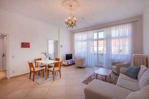 Zu Verkaufen! Möblierte 2-Zimmer-Wohnung mit Balkon unweit des Lietzensees am Kaiserdamm! – Kaiserdamm 86, 14057 Charlottenburg, Berlin – Vorschaubild 2