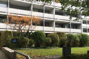 Geschmackvolle, gepflegte, teilmöbl 1-Raum-Whg, mit gehobener Innenausstattung u. EBK in M-Schwabing – Beltweg 12, 80805 Biederstein, München – Vorschaubild 2