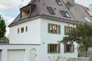 Loftwohnung mit Schlafgalerie und West-Loggia