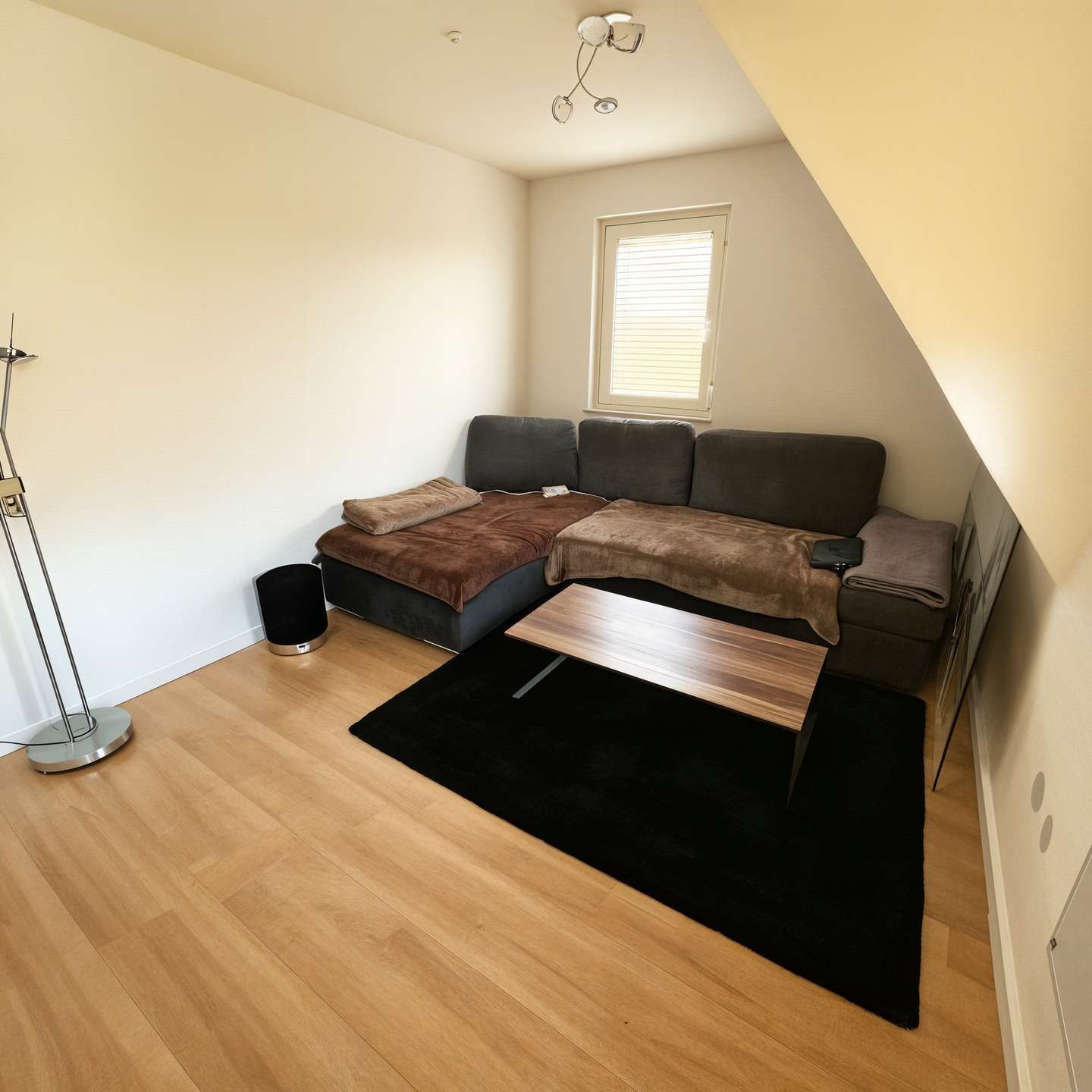 Immobilie in Heubach - Renovierte und vermietete Kapitalanlagewohnung mit Stellplatz und über 6,00 % Bruttomietrendite - Bild 3