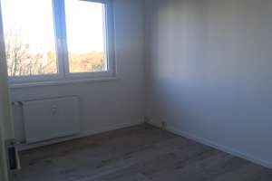Ganz oben ... KEIN Aufzug ... in grüner Umgebung | Sofort zu Haben... – Leonhard-Frank-Straße 11, 4318 Sellerhausen-Stünz, Leipzig – Vorschaubild 4