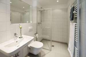 Möbliertes Apartment inkl. EBK, eigenes Badezimmer in Bestlage - Frankenberger Viertel Aachen – Schenkendorfstraße 2-6, 52066 Frankenberg, Aachen – Vorschaubild 4