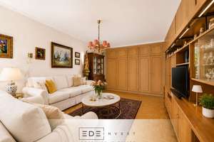 4-Zimmer-Wohnung mit Balkon und Modernisierungspotenzial – ideal für Eigennutzer & Kapitalanleger – Die vollständige Adresse der Immobilie erhältst du vom Anbieter., 81245 Altaubing, München – Vorschaubild 1
