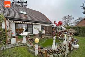 AUCH FÜR ZWEI FAMILIEN: WOHNHAUS MIT DOPPELHAUSCHARAKTER + EINBAUKÜCHEN + GARAGE + DOPPELCARPORT – Parchim (Kreis) – Vorschaubild 9