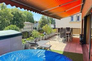 Großzügiges Wohnen auf 3 Etagen mit herrlicher Terrasse über ruhigem Innenhof in S-Zuffenhausen!