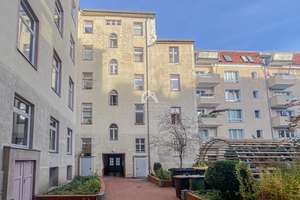 GROßZÜGIGE UND KLASSISCH SCHÖNE ALTBAUWOHNUNG MIT TOLLEM BLICK! RUHIG GELEGEN! PROVISIONSFREI! – Wilsnacker Straße 63, 10559 Moabit, Berlin – Vorschaubild 17