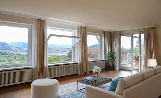 Villa mit 2 Wohneinheiten und Pool in Aussichtslage