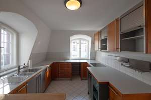 Über den Dächern von Stuttgart: Großzügige Dachgeschoss-Maisonette auf der Gänsheide – Die vollständige Adresse der Immobilie erhältst du vom Anbieter., 70184 Gänsheide, Stuttgart – Vorschaubild 5