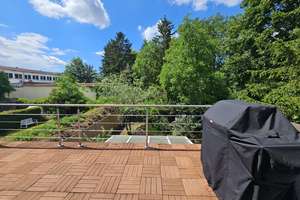 Helle 2.5 Zimmer Wohnung mit Balkon in München Nord ab 15.08 (nur an Einzelpersonen)