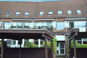 Vermietete 2-Zimmer-Eigentumswohnung mit zwei
Terrassen, Garten und PKW-Stellplatz in Wellsee – Die vollständige Adresse der Immobilie erhältst du vom Anbieter., 24145 Wellsee, Kiel – Vorschaubild 2
