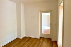 Großzügige 4,5-Zimmer-Wohnung mit 130 m², Balkon und Garage mit Wallbox – Die vollständige Adresse der Immobilie erhältst du vom Anbieter., 81927 Englschalking, München – Vorschaubild 2