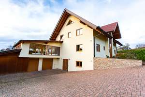 BRUMANI | Repräsentatives EFH mit eigener Wellness-Oase und Pool in ruhiger Lage von Sasbach – Die vollständige Adresse der Immobilie erhältst du vom Anbieter., 77880 Sasbach – Vorschaubild 35