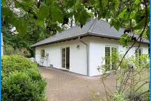 MAK Immobilien:  Potsdam: Großes Grundstück allein nutzen oder Platz für ein zweites Haus!