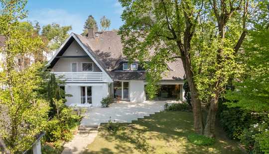 Bild von Zeitlose Eleganz vereint mit wunderschönem, sonnigen Grundstück in Bestlage von Hannover-Waldhausen