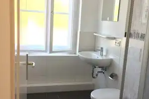 Helles Zimmer 13,84 m² innerhalb einer 3er-WG // EG links, Zimmer 2063 – Heinrich-Heine-Str. 1, 38440 Wolfsburg – Vorschaubild 5