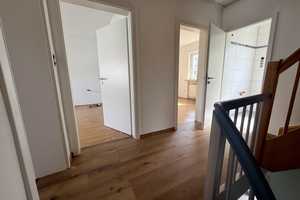 Reiheneckhaus im Klötzlmüllerviertel, Garten, Garage,Balkon, Erstbezug nach Modernisierung/Sanierung – Wallbergweg 10, 84034 Landshut – Vorschaubild 10