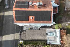 Modernisiertes Zweifamilienhaus in Alzenau
265 m² Wohnfläche – PV, Sauna & Premiumausstattung – Die vollständige Adresse der Immobilie erhältst du vom Anbieter., 63755 Alzenau – Vorschaubild 16