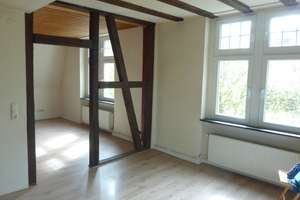 Charmante Altbauwohnung im Grünen – 3-Zimmer-Wohnung mit offener EBK auf ca. 95 m² – Kurvenstraße 34, 42399 Langerfeld-Beyenburg, Wuppertal – Vorschaubild 6