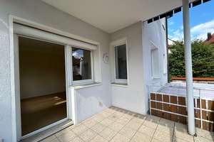 Helle 3-Zimmer-Wohnung mit großem Balkon in ruhiger Lage – Die vollständige Adresse der Immobilie erhältst du vom Anbieter., 70329 Obertürkheim (Ortsteil), Stuttgart – Vorschaubild 2