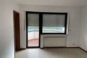 4 Zimmer Wohnung mit Balkon - Hinweis:  Wohnberechtigungsschein (WBS) erforderlich! – Langenaustraße 81, 56070 Wallersheim, Koblenz – Vorschaubild 3