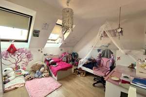 Traumwohnung mit Charakter – 4 Räume, Denkmalflair & Ausblick über Chemnitz – Die vollständige Adresse der Immobilie erhältst du vom Anbieter., 9113 Schloßchemnitz, Chemnitz – Vorschaubild 9