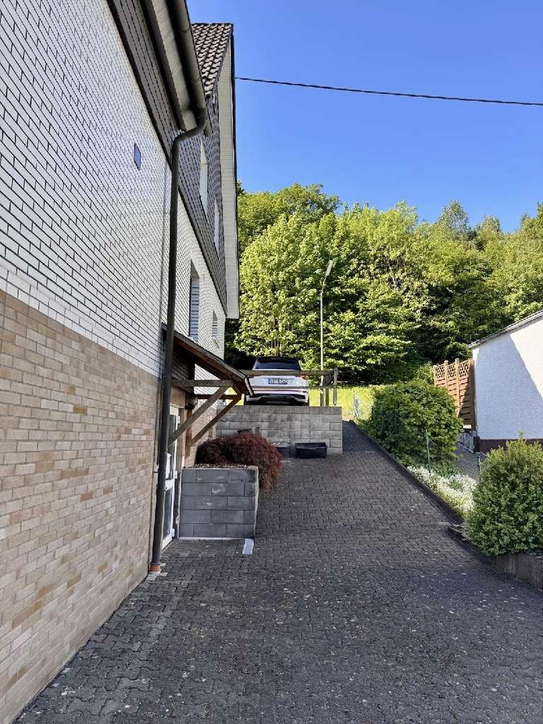 Immobilie in Hilchenbach - Ein- bis Zweifamilienhaus mit Einliegerwohnung in ruhiger Waldrandlage von Hilchenbach - Bild 3