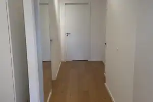 Moderne, familientaugliche 3-Zi.-Whg. mit Dachterrasse * 90 m² * Baujahr 2020 – Welfenstr. 20a, 81541 München – Vorschaubild 11