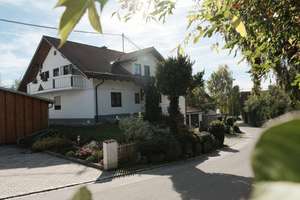 Vielfältige Möglichkeiten im Allgäu – 3 Wohneinheiten einzeln oder als Gesamtobjekt – Die vollständige Adresse der Immobilie erhältst du vom Anbieter., 87787 Wolfertschwenden – Vorschaubild 2