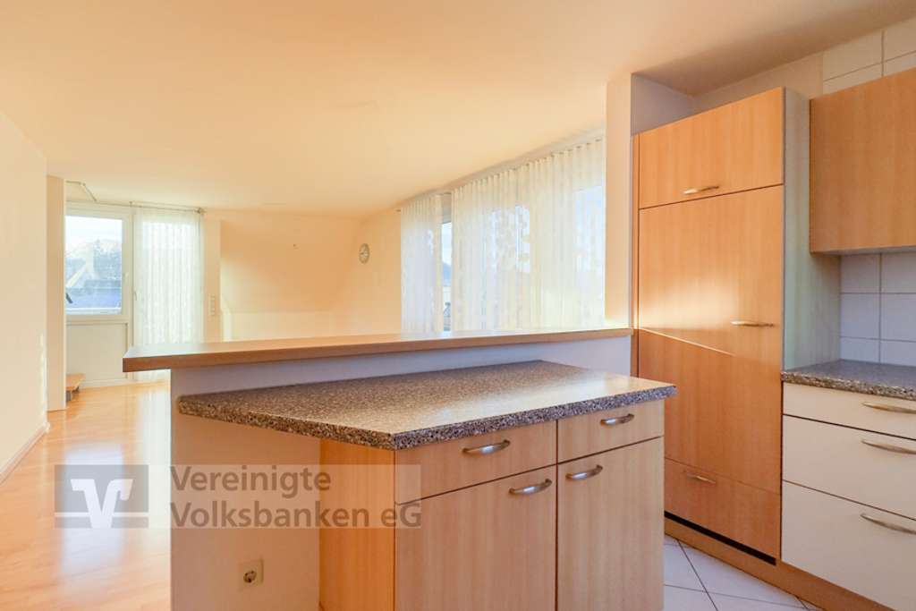 Immobilie in Eningen unter Achalm - Lichtdurchflutete 3,5-Zimmer-Maisonette-Wohnung mit zwei Balkonen und TG-Stellplatz - Bild 4