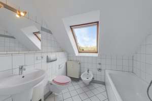 2,5 Zimmer Maisonette + Balkon & Stellplatz – Die vollständige Adresse der Immobilie erhältst du vom Anbieter., 30629 Misburg-Nord, Hannover – Vorschaubild 3