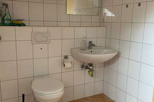2-Zi.-DG-Wohnung nähe Business School als 2er-WG, für junges Paar oder Single – mit EBK und Loggia – Frankenstraße 16, 65183 Westend / Bleichstraße, Wiesbaden – Vorschaubild 6