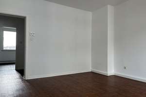Helle, gut geschnittene 2-Zimmer-Wohnung mit Balkon Nähe Werhahn – Die vollständige Adresse der Immobilie erhältst du vom Anbieter., 40211 Stadtmitte, Düsseldorf – Vorschaubild 3