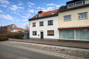 Voll vermietetes Mehrfamilienhaus mit Potenzial & attraktiver Lage in Ensdorf – Die vollständige Adresse der Immobilie erhältst du vom Anbieter., 66806 Ensdorf – Vorschaubild 1