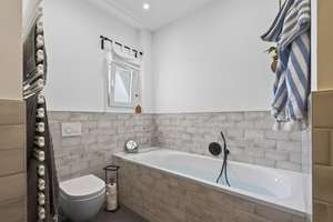 Altbau trifft Moderne - attraktive 4-Zimmer-Wohnung in denkmalgeschütztem Haus in zentraler Lage – Die vollständige Adresse der Immobilie erhältst du vom Anbieter., 76133 Südweststadt, Karlsruhe – Vorschaubild 10
