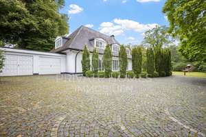Villa in begehrter Lage von Hochkamp mit großem Garten – Die vollständige Adresse der Immobilie erhältst du vom Anbieter., 22609 Osdorf, Hamburg – Vorschaubild 2