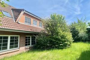 Traumhaus für die ganze Familie mit viel Raum für Kinderlachen – Die vollständige Adresse der Immobilie erhältst du vom Anbieter., 23858 Reinfeld (Holstein) – Vorschaubild 1