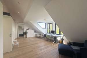 Dachgeschoss-Maisonettewohnung mit großer Dachterrasse, Aufzug, 3 Bäder, Einbauküche – Am Kümpchenshof 7, 50678 Altstadt/Nord, Köln – Vorschaubild 17