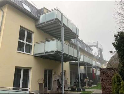 Neuwertige 3‑Zimmer‑Etagenwohnung mit Aufzug in idyllischer Mosellage