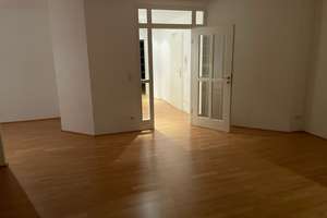Gepflegte 3,5-Zimmer-Wohnung + 2 Balkone + TG im Regensburger Westen 