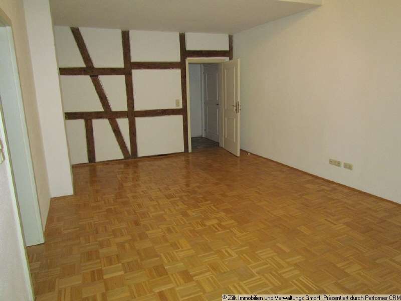 Immobilie in Obertraubling - Denkmalgeschützte 2 ZKB Wohnung im wunderschönen Wasserschloss Gebelkofen - Bild 6