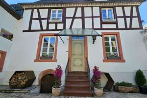 Charmantes, kernsaniertes Fachwerkhaus mit Innenhof, Nebengebäude & Parkmöglichkeiten in Erden – Die vollständige Adresse der Immobilie erhältst du vom Anbieter., 54492 Erden – Vorschaubild 3